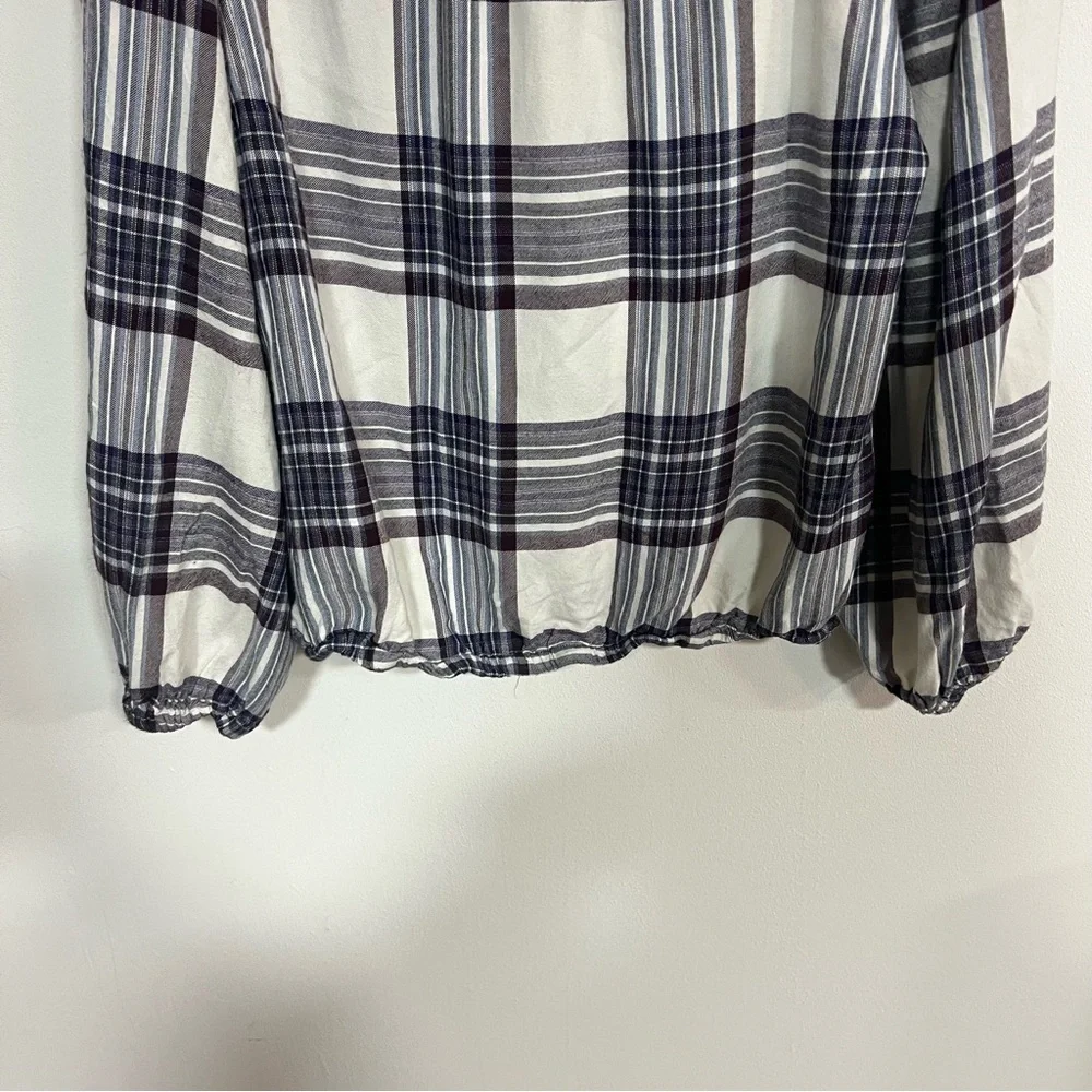 Anthropologie cloth stone